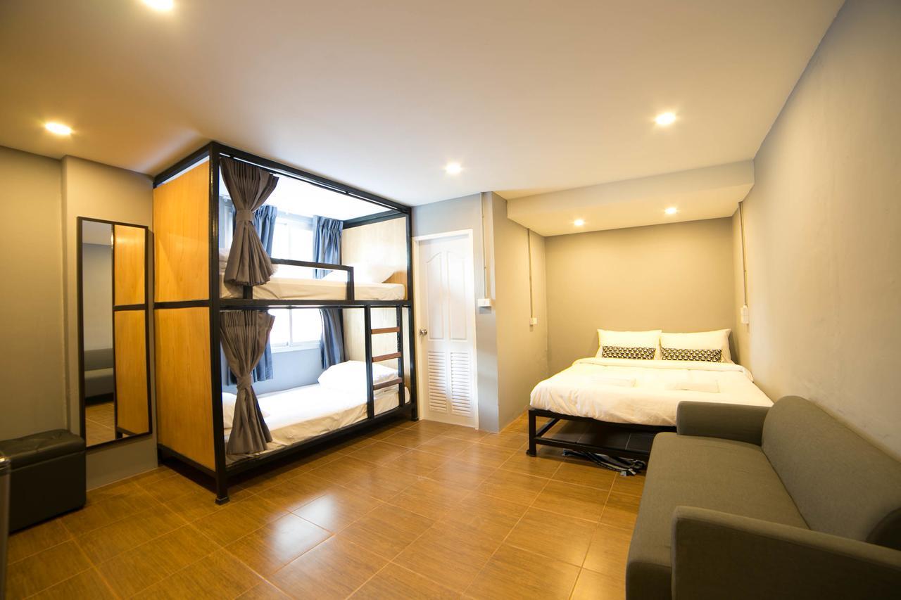 In My Bed Hostel Bangkok Bagian luar foto