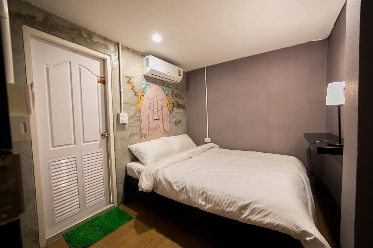 In My Bed Hostel Bangkok Bagian luar foto