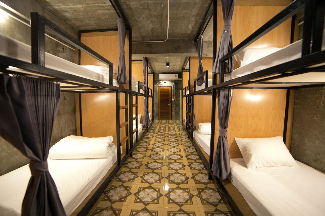 In My Bed Hostel Bangkok Bagian luar foto