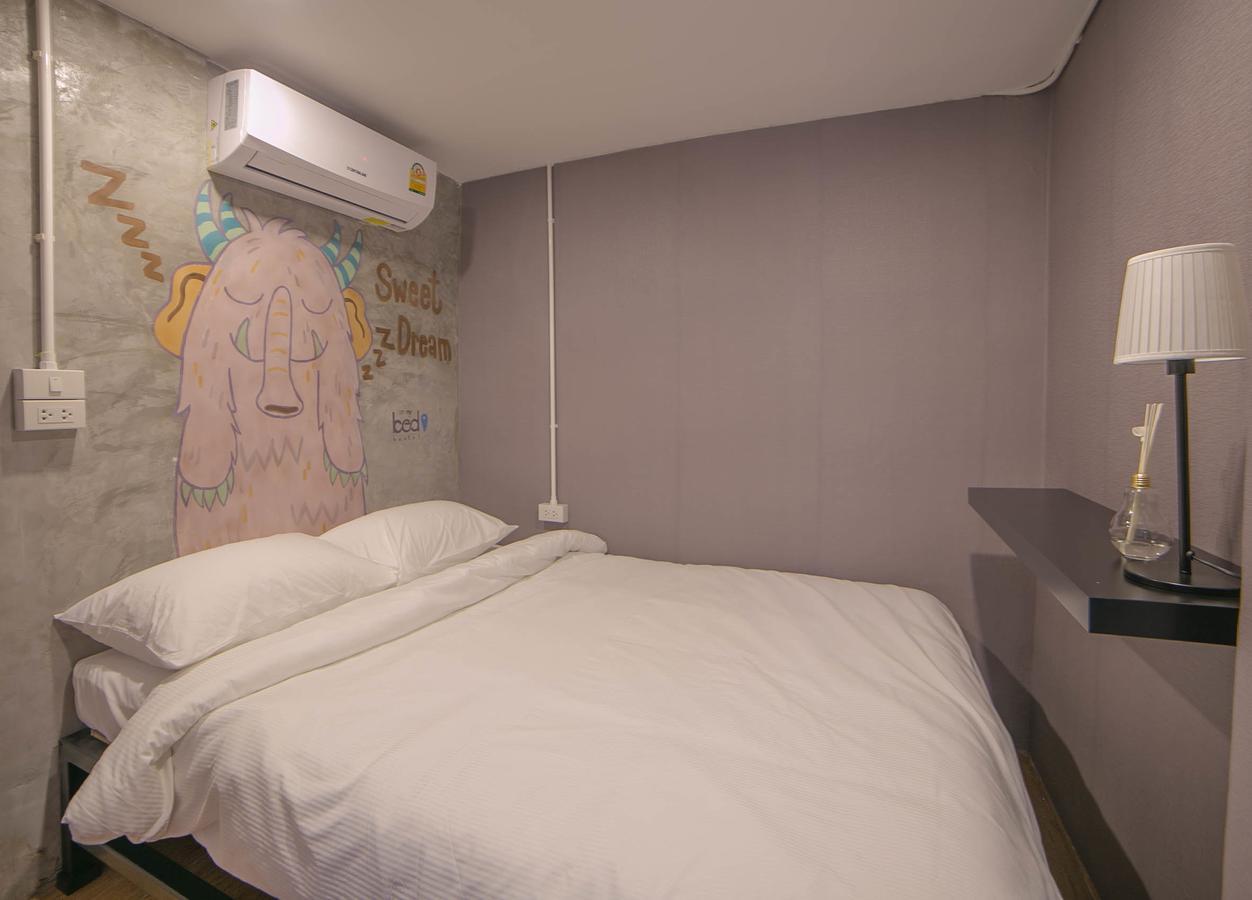 In My Bed Hostel Bangkok Bagian luar foto